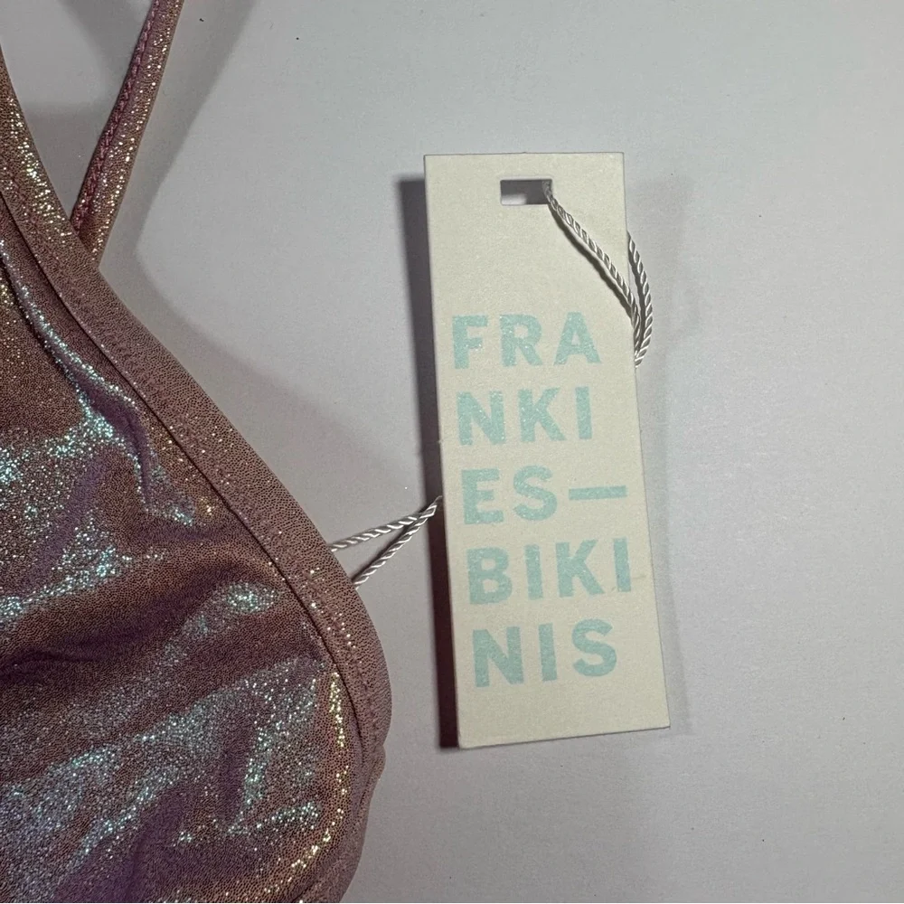 Frankies Bikinis elegant shimmering